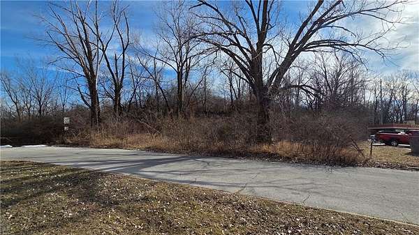 0.64 Acres of Commercial Land for Sale in Kansas City, Kansas