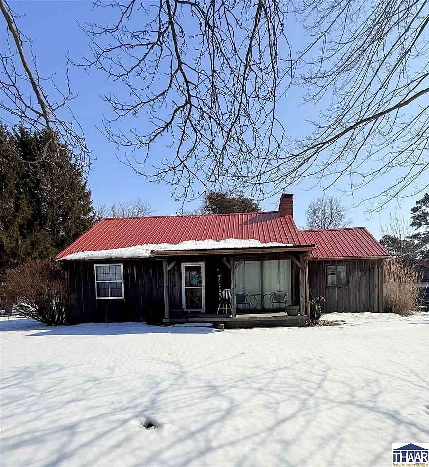 1.85 Acres of Residential Land with Home for Sale in Shelburn, Indiana