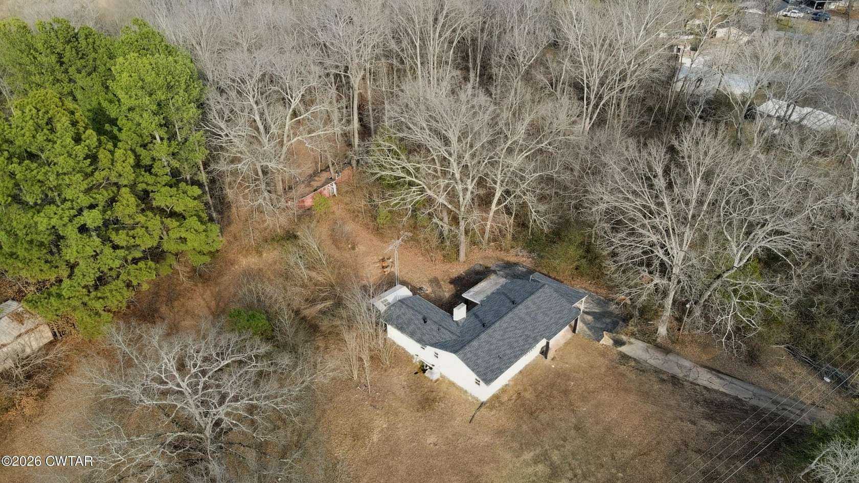 2.8 Acres of Residential Land with Home for Sale in Paris, Tennessee