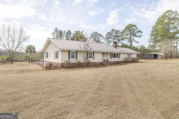 4.47 Acres of Residential Land with Home for Sale in Abbeville, Georgia