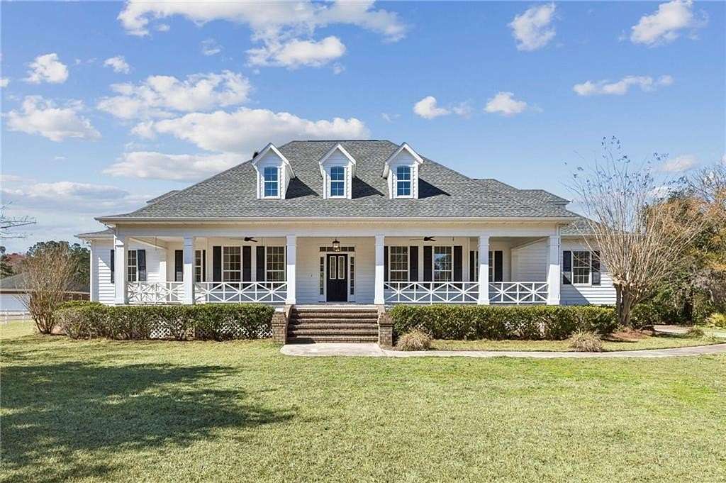 6.14 Acres of Land with Home for Sale in Kingsland, Georgia
