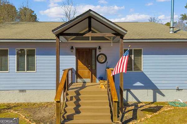 4 Acres of Residential Land with Home for Sale in Carnesville, Georgia