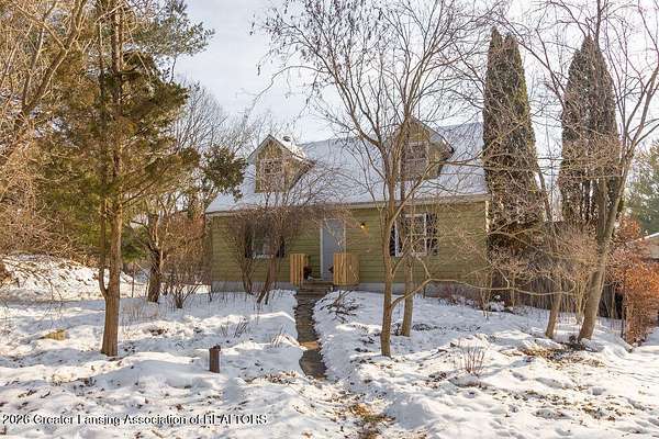 10 Acres of Residential Land with Home for Sale in Bath, Michigan