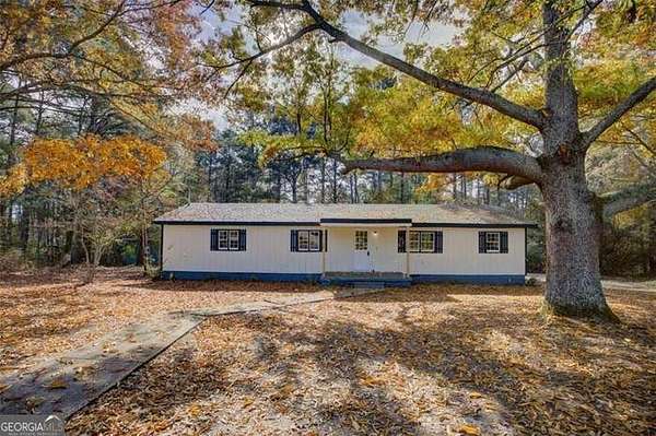 1.8 Acres of Residential Land with Home for Lease in Conyers, Georgia