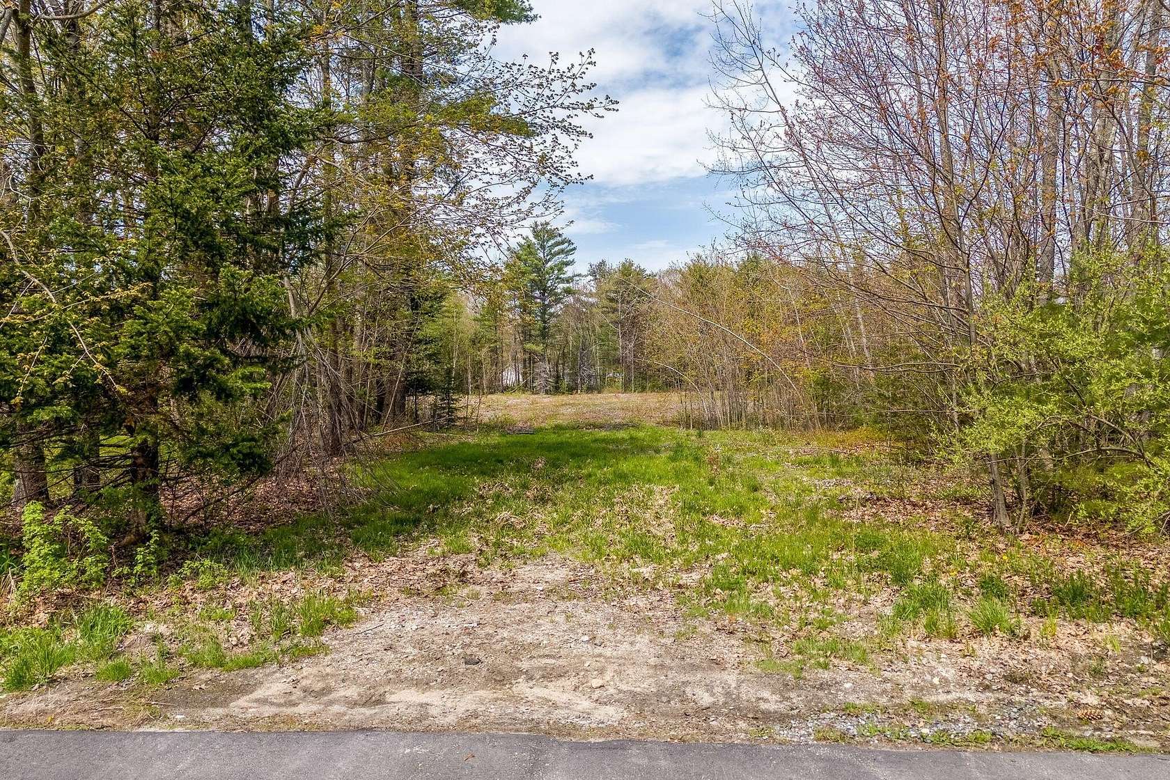 5 Acres of Residential Land for Sale in Topsham, Maine