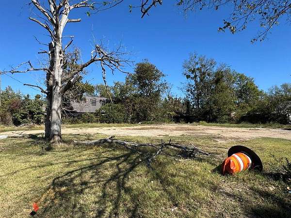 0.27 Acres of Land for Sale in Commerce, Texas