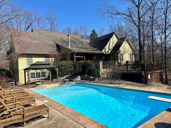 13 Acres of Land with Home for Sale in Jasper, Alabama