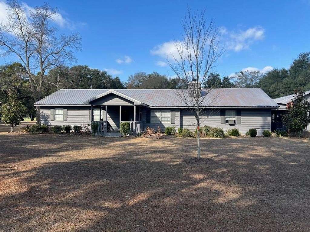 20 Acres of Land with Home for Sale in Camilla, Georgia