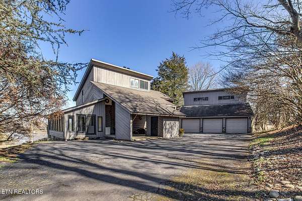 3 Acres of Residential Land with Home for Sale in Loudon, Tennessee