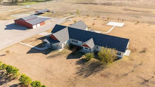 43 Acres of Agricultural Land with Home for Sale in Brookston, Texas