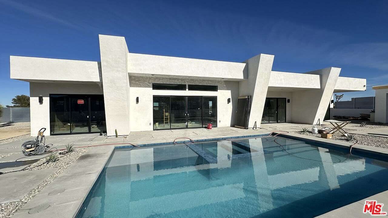 2.3 Acres of Residential Land with Home for Sale in Joshua Tree, California