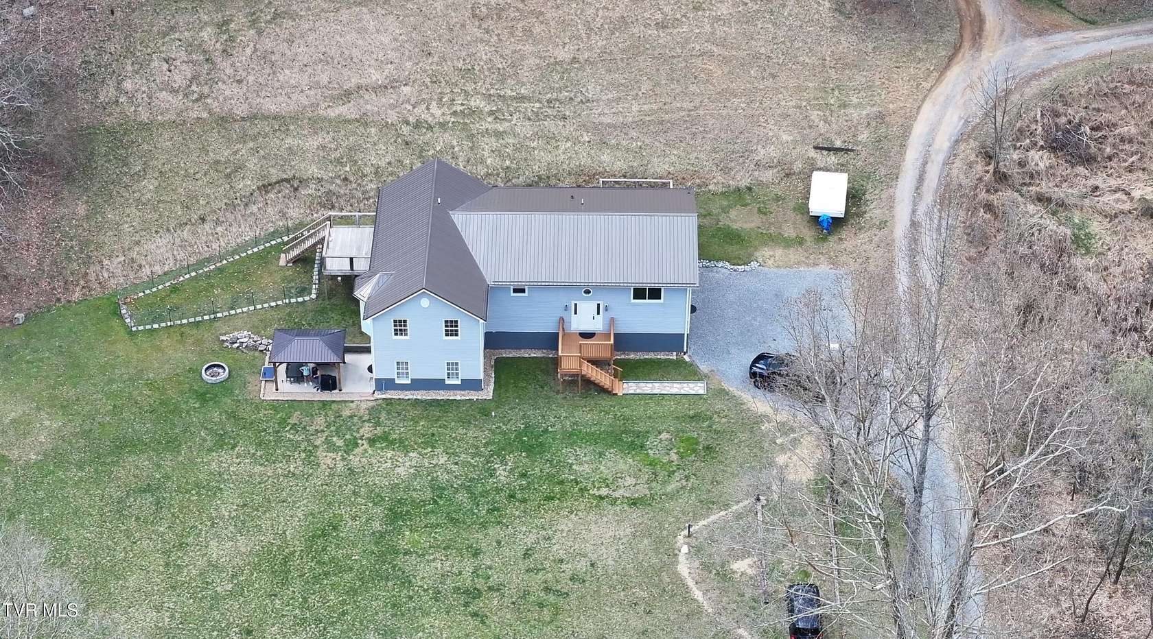 1.73 Acres of Land with Home for Sale in Kingsport, Tennessee