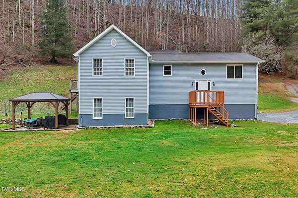 1.73 Acres of Residential Land with Home for Sale in Kingsport, Tennessee