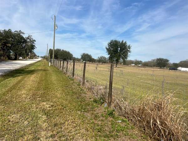 5.75 Acres of Land for Sale in Wauchula, Florida