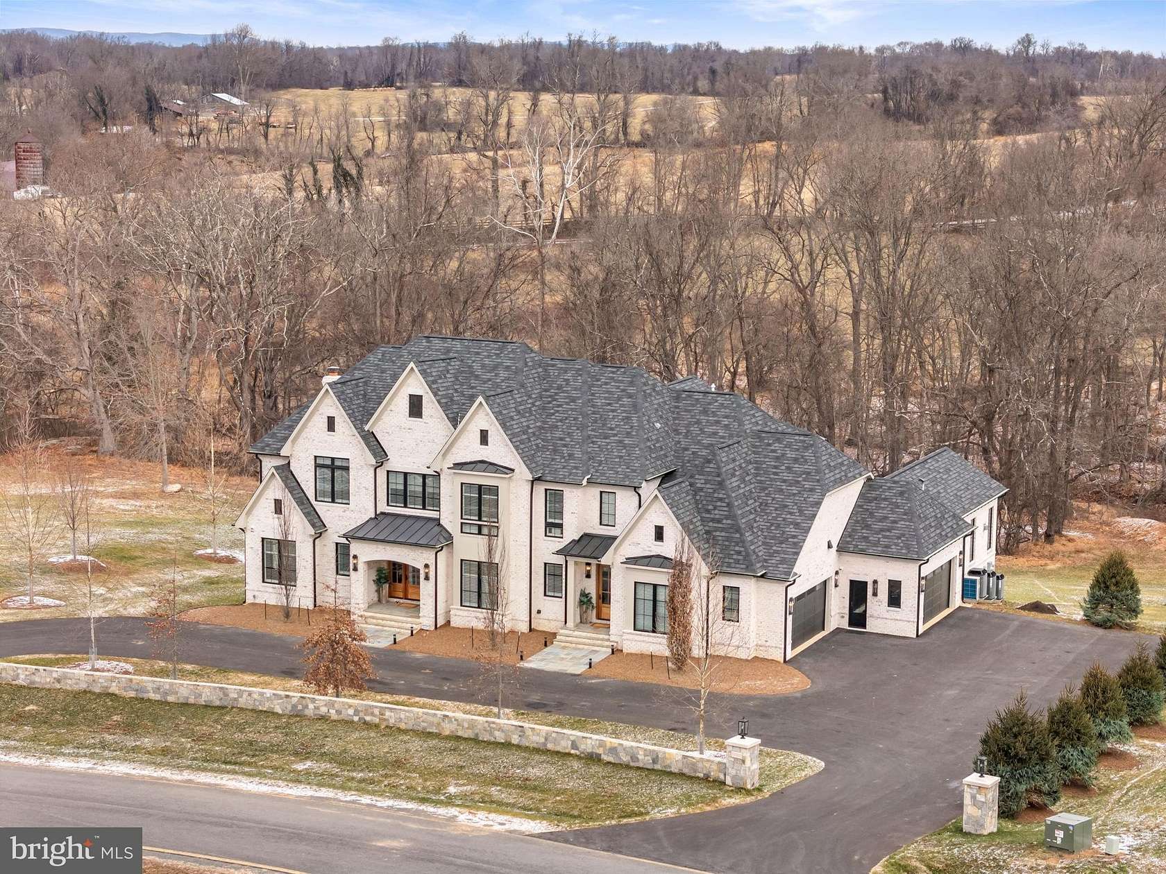 3.9 Acres of Residential Land with Home for Sale in Middleburg, Virginia