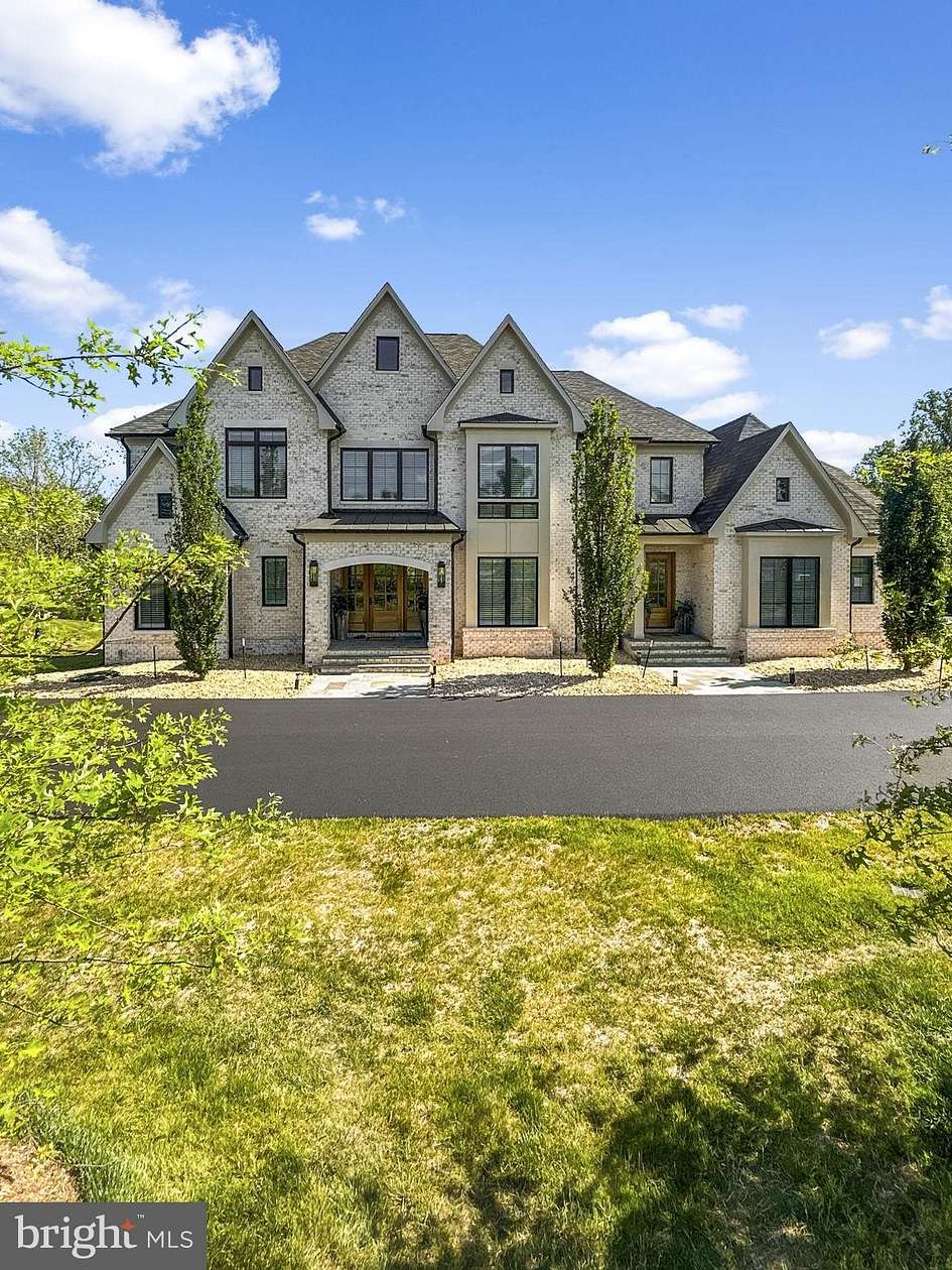 3.9 Acres of Land with Home for Sale in Middleburg, Virginia