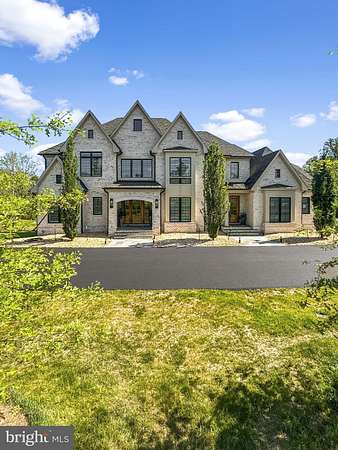 3.9 Acres of Land with Home for Sale in Middleburg, Virginia