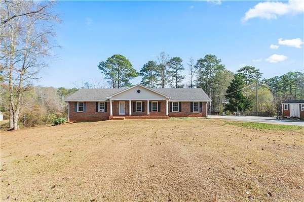 5.58 Acres of Residential Land with Home for Sale in Covington, Georgia