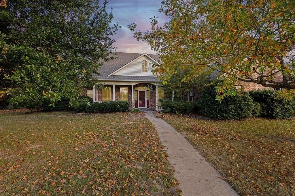 15 Acres of Land with Home for Sale in Telephone, Texas