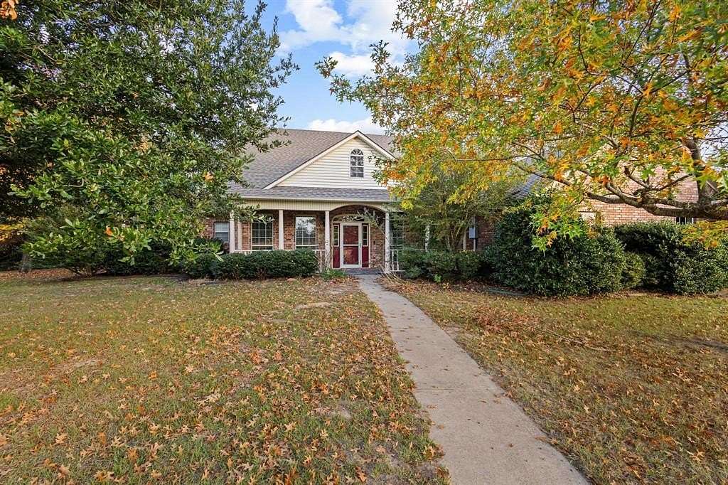 15 Acres of Land with Home for Sale in Telephone, Texas