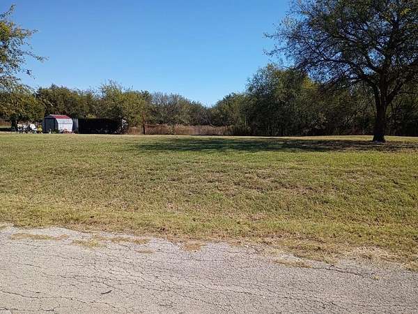 0.33 Acres of Residential Land for Sale in Henrietta, Texas