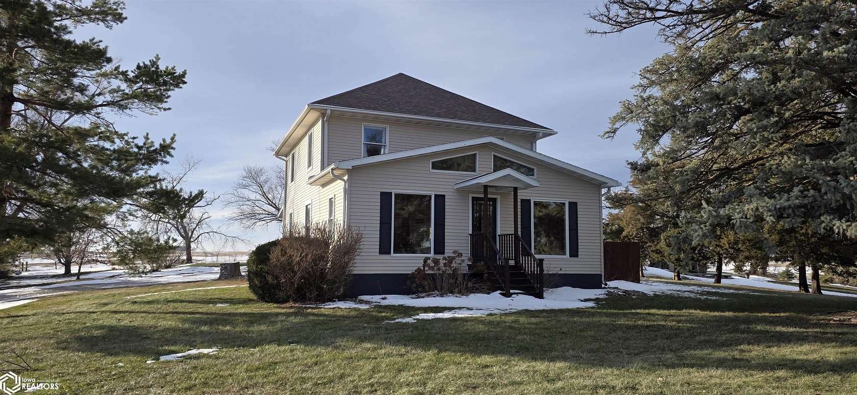 5.47 Acres of Residential Land with Home for Sale in Greenfield, Iowa