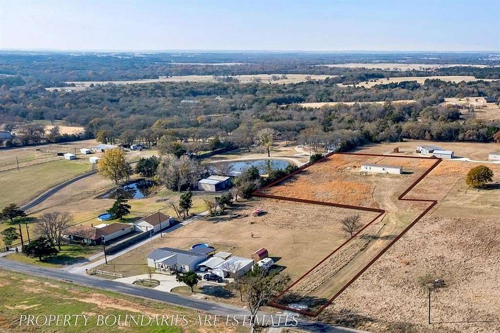 2.74 Acres of Residential Land with Home for Sale in Whitesboro, Texas