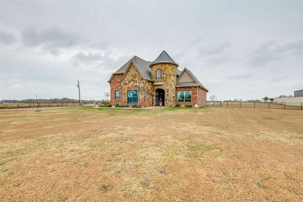 3.89 Acres of Residential Land with Home for Sale in McLendon-Chisholm, Texas