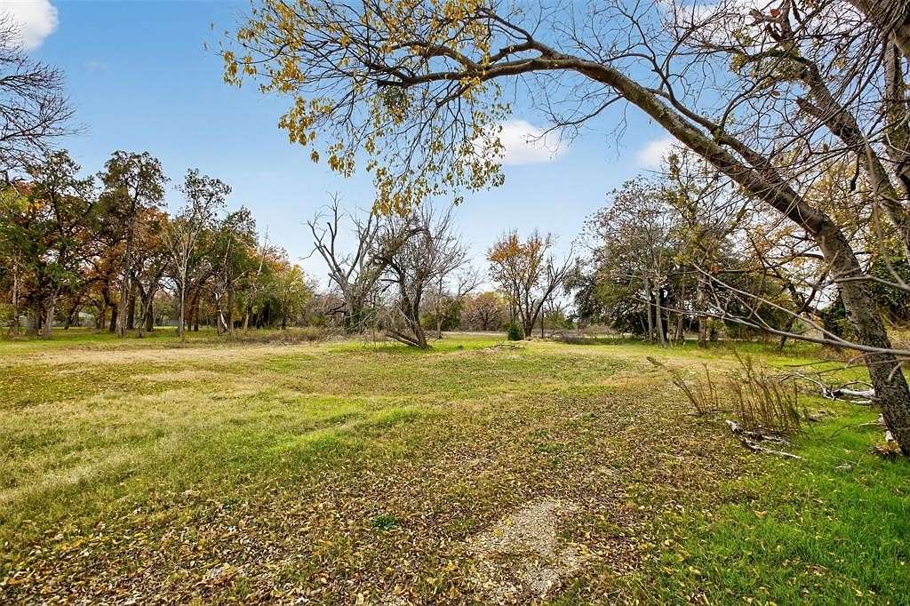 15.5 Acres of Commercial Land for Sale in Fort Worth, Texas