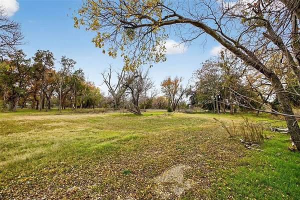 15.5 Acres of Commercial Land for Sale in Fort Worth, Texas