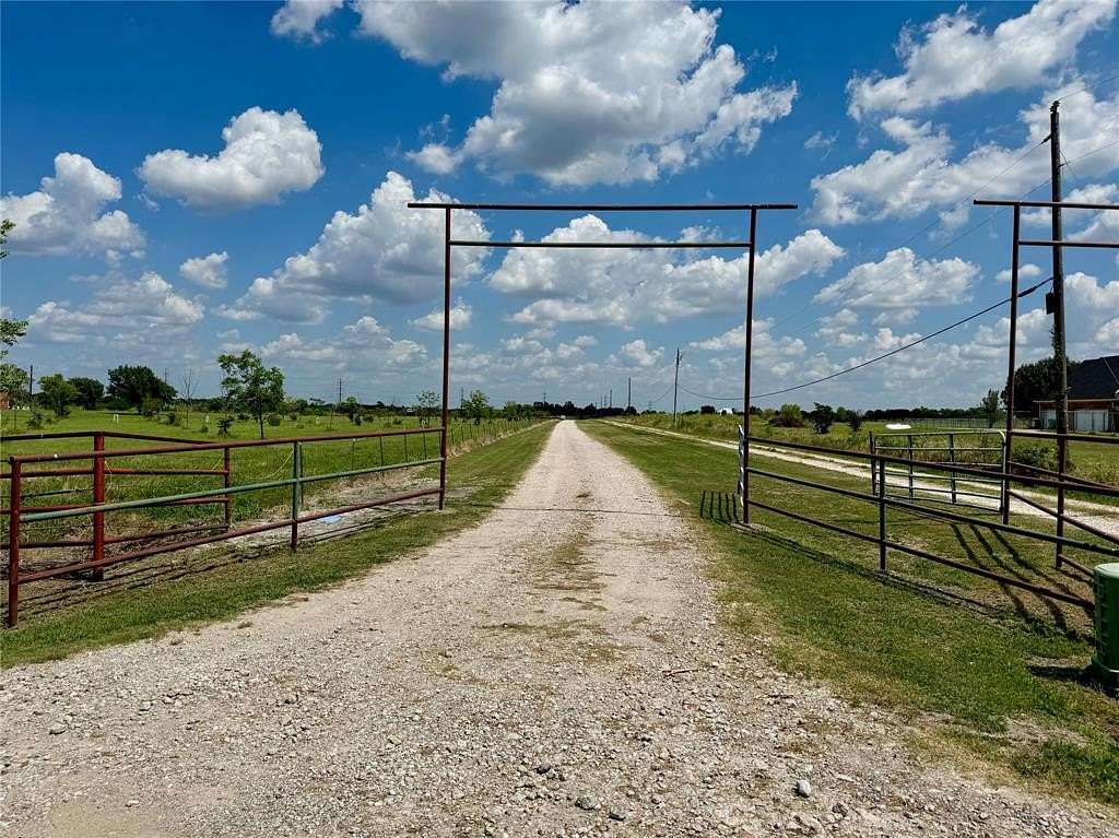 13 Acres of Land with Home for Sale in Royse City, Texas