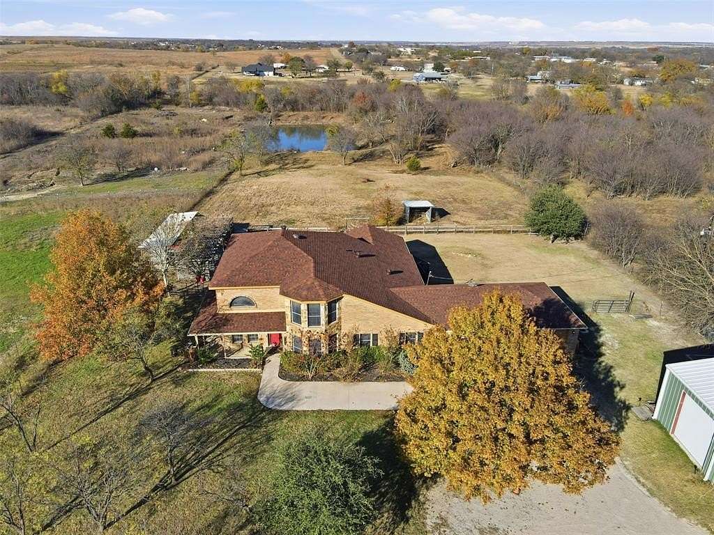 6 Acres of Residential Land with Home for Sale in Joshua, Texas