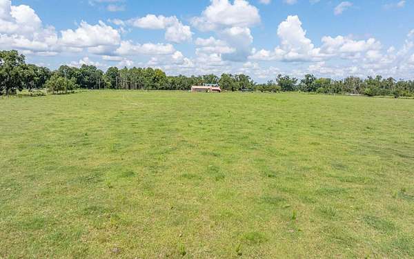 20 Acres of Agricultural & Residential Land for Sale in Wellborn, Florida