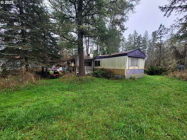 2 Acres of Residential Land with Home for Sale in Veneta, Oregon