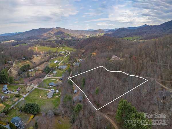2.88 Acres of Land for Sale in Waynesville, North Carolina