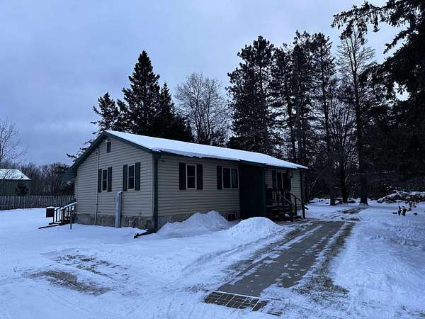 5 Acres of Residential Land with Home for Sale in Wabeno, Wisconsin