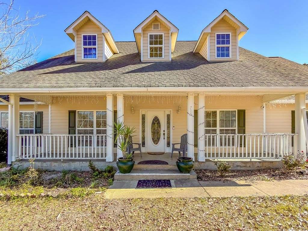 14 Acres of Land with Home for Sale in Bainbridge, Georgia