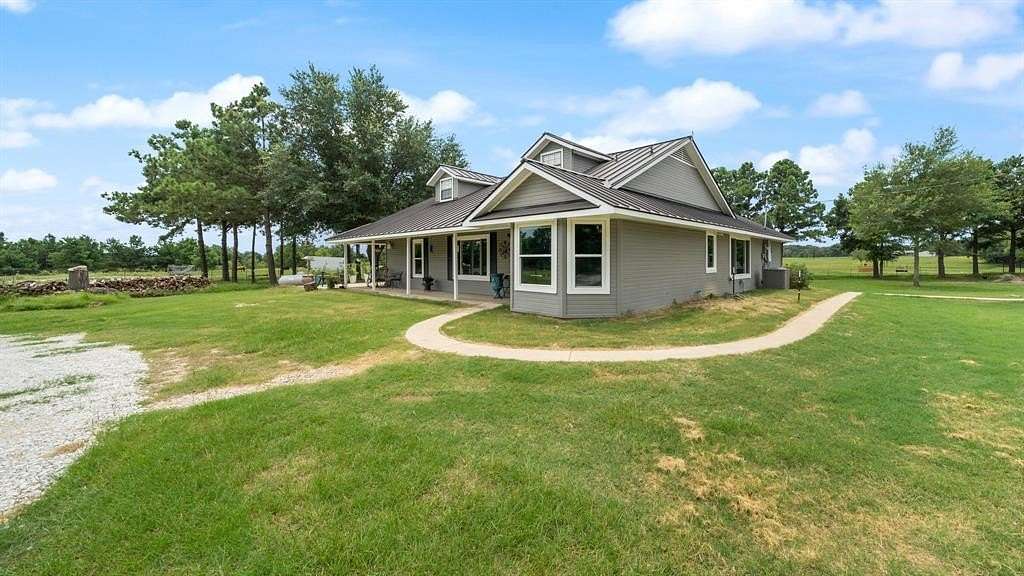 15.3 Acres of Land with Home for Sale in Edgewood, Texas