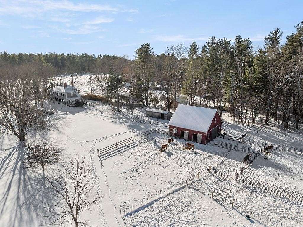 9.8 Acres of Land with Home for Sale in Brentwood, New Hampshire
