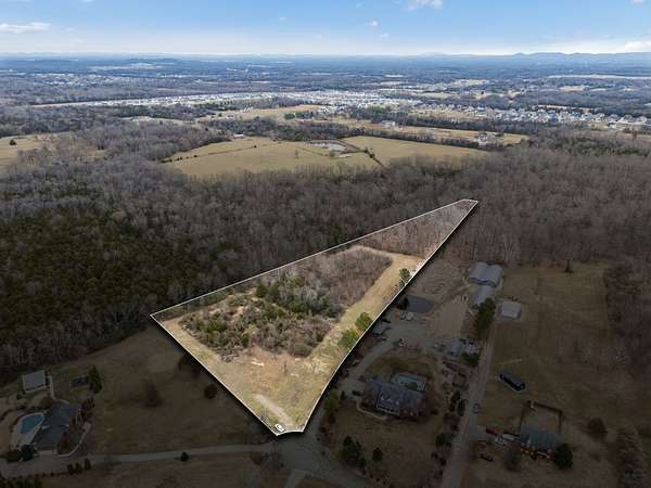 5.6 Acres of Residential Land for Sale in Christiana, Tennessee