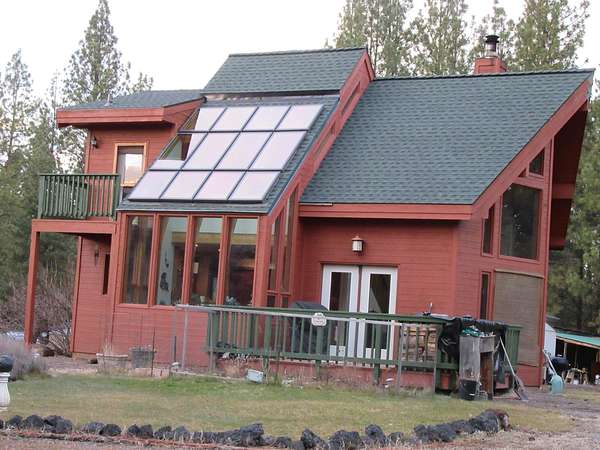 10.1 Acres of Land with Home for Sale in Chiloquin, Oregon