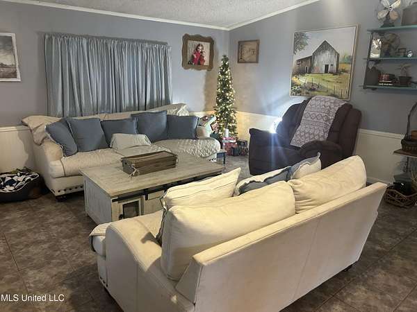 3.7 Acres of Residential Land with Home for Sale in Brandon, Mississippi