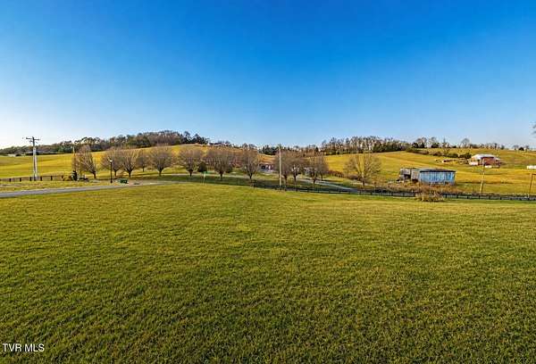 1 Acre of Residential Land for Sale in Piney Flats, Tennessee