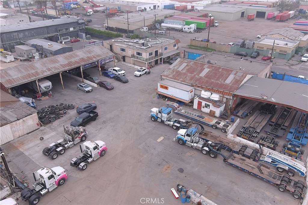 2 Acres of Improved Commercial Land for Sale in Lynwood, California