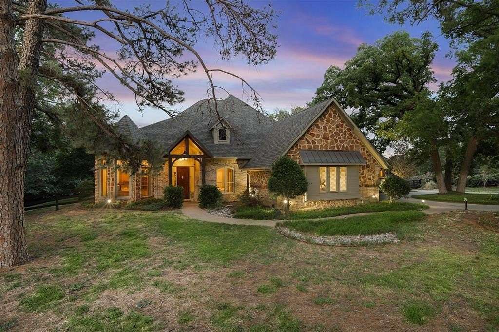 2.45 Acres of Residential Land with Home for Sale in Flower Mound, Texas