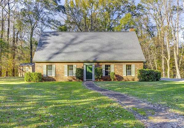 2.4 Acres of Residential Land with Home for Sale in Vicksburg, Mississippi