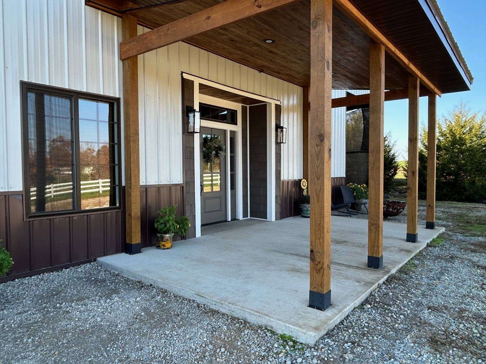 15.3 Acres of Land with Home for Sale in Thayer, Missouri