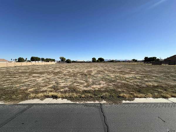 Improved Residential Land for Sale in Yuma, Arizona