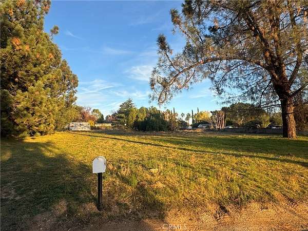 1 Acre of Residential Land for Sale in Cherry Valley, California