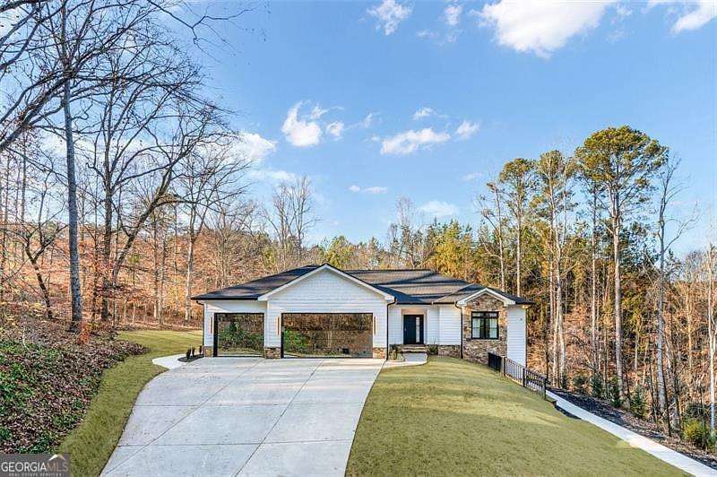 1.5 Acres of Residential Land with Home for Sale in Woodstock, Georgia